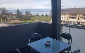 Entre Lac Et Montagnes